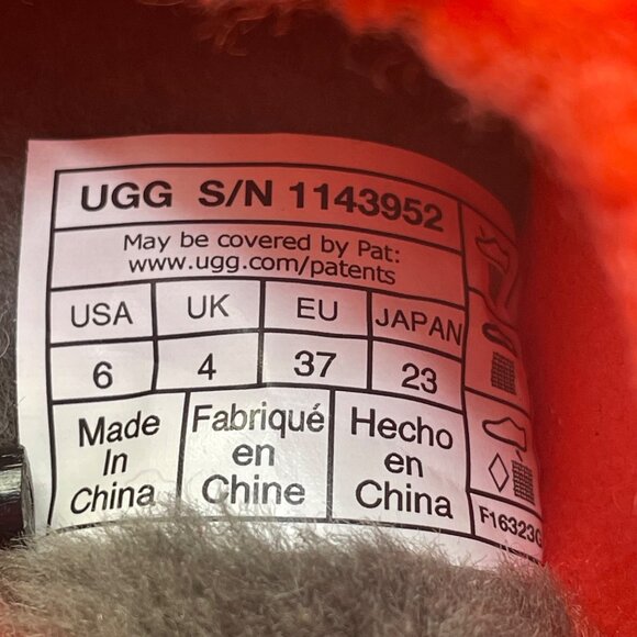 UGG Women’s Red Fleece-Lined Warm Sherpa Style Indoor Slip-On Slippers Size 6 - Picture 7 of 9